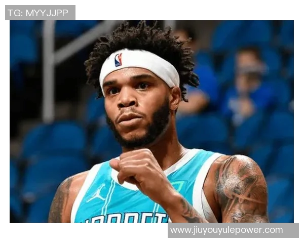 迈尔斯布里奇斯高效表现助力球队奠定胜局25分8板4助攻三分球命中率惊人